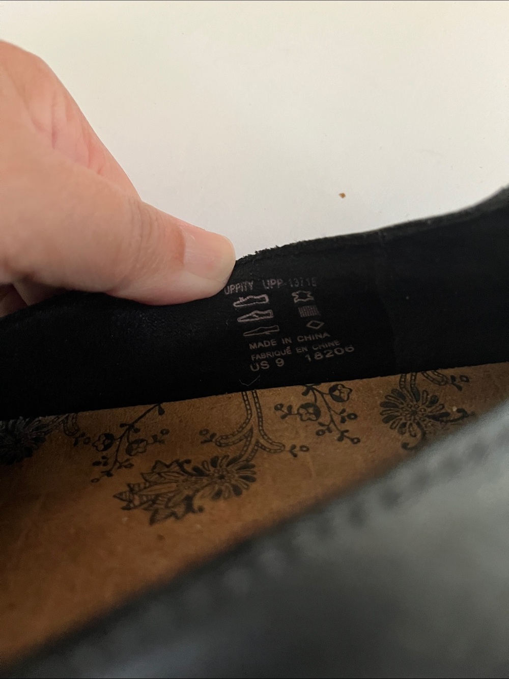 Taos Black Leather Uppity Slip Ons Women’s Size 9 - Picture 7 of 8